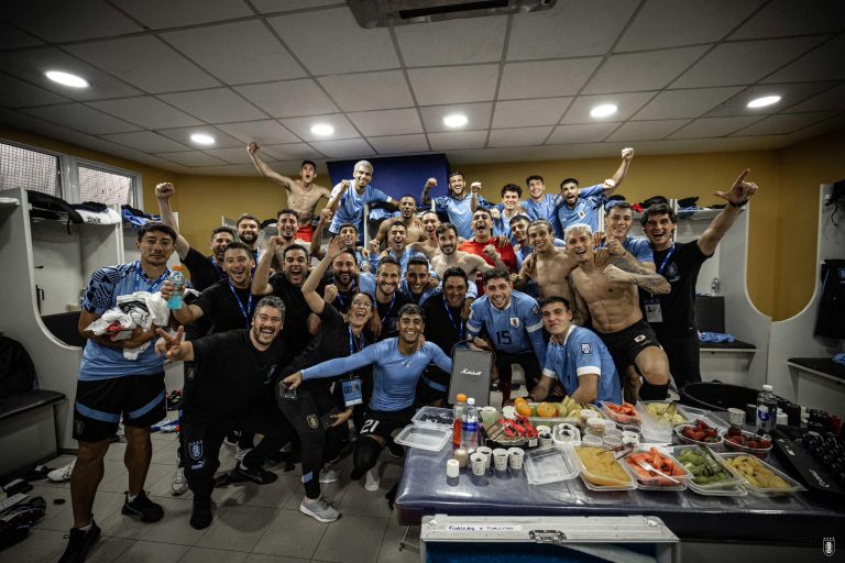 Uruguay le ganó 2 a 0 a Argentina en La Bombonera