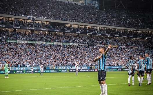 Noche inolvidable para Luisito Suárez.