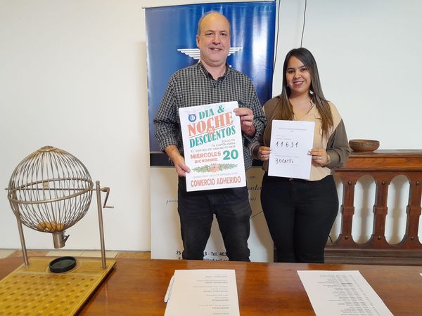 SE SORTEO LA MOTO DE LA NOCHE DE LOS DESCUENTOS