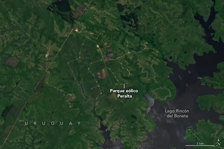 Parque eólico Peralta, Uruguay en Web de la Nasa