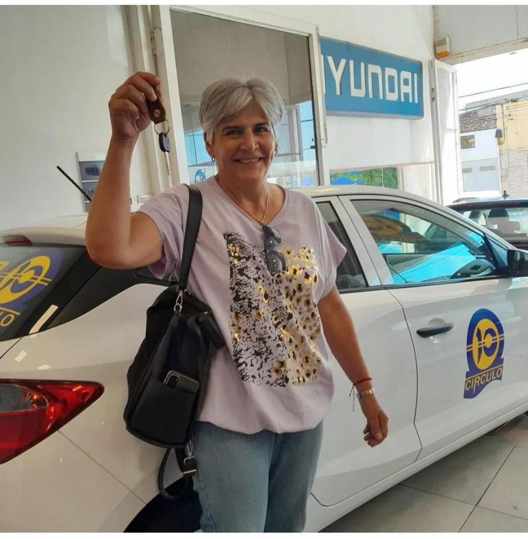 SANDRA  SAFFORES es la ganadora del Auto 0K de Círculo 10