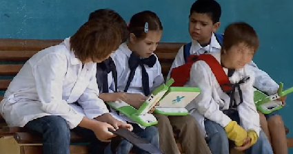 Plan Ceibal: 80.000 estudiantes se capacitaron en inteligencia artificial, afirmó Folgar