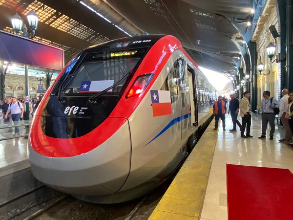 Chile inaugura el tren más rápido de Sudamérica con un recorrido entre Santiago y Curicó