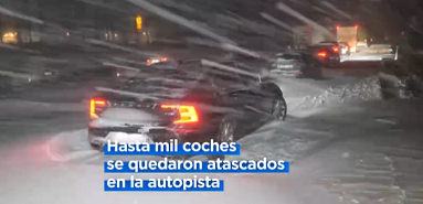 Más de mil coches atascados en la autopista E22 en el sur de Suecia.