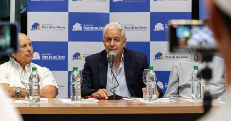 Escenario de la Expo Feria Paso de los Toros 2024 llevará el nombre del doctor Luis Otormín Mendaro
