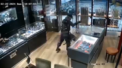 Delincuentes robaron una joyería en Punta Carretas