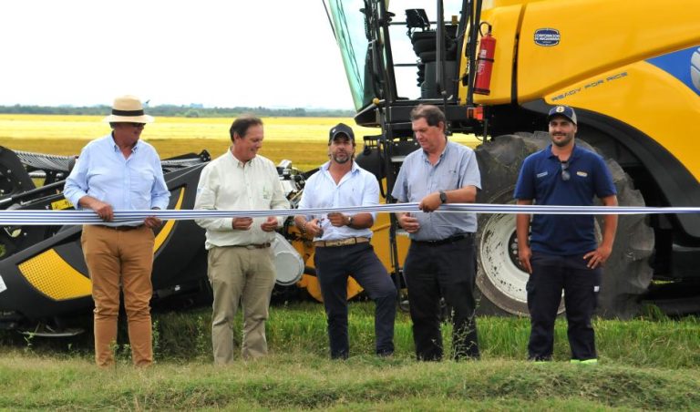 Lacalle Pou participó en la inauguración de la Cosecha de Arroz 2024 en Tacuarembó