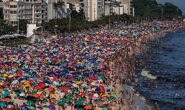 Ola de calor golpea a Brasil: 62 grados de sensación térmica en Río de Janeiro.
