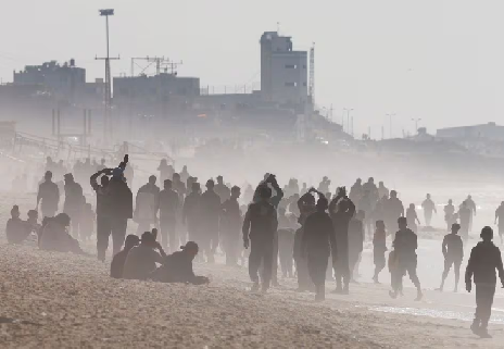 La UE y EE UU estudian llevar ayuda humanitaria a Gaza por mar.