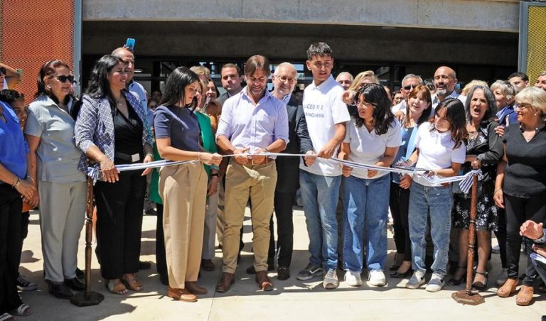 Lacalle Pou inauguró liceo en Tranqueras con inversión superior a 95.000.000 de pesos
