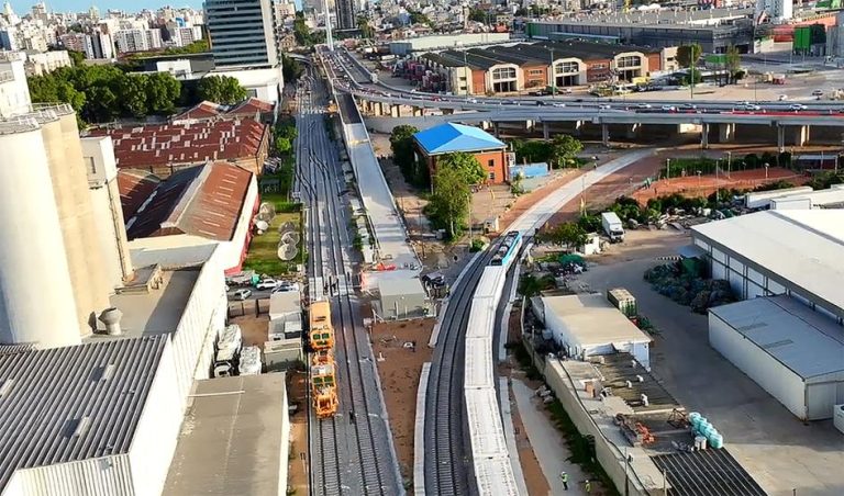 Puerto de Montevideo recibió primera carga de celulosa por vía ferroviaria