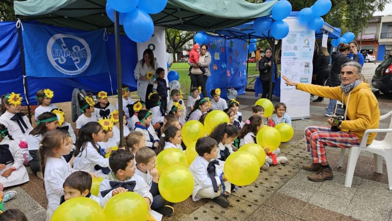 Jornada de concientización por el Día Mundial del Autismo en la Plaza Colón