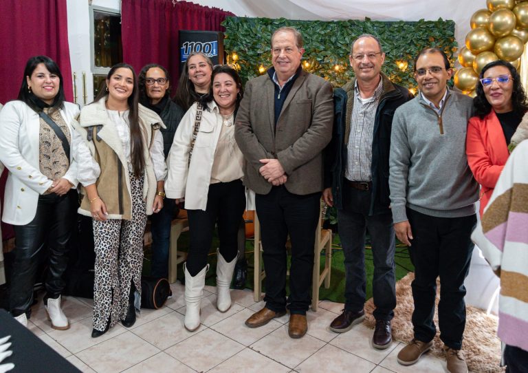 Al celebrar los 70 años del CB 2 en Barrio López, Intendente Wilson Ezquerra anunció la creación del Centro Barrio Nº 8 en Barrio Don Audemar