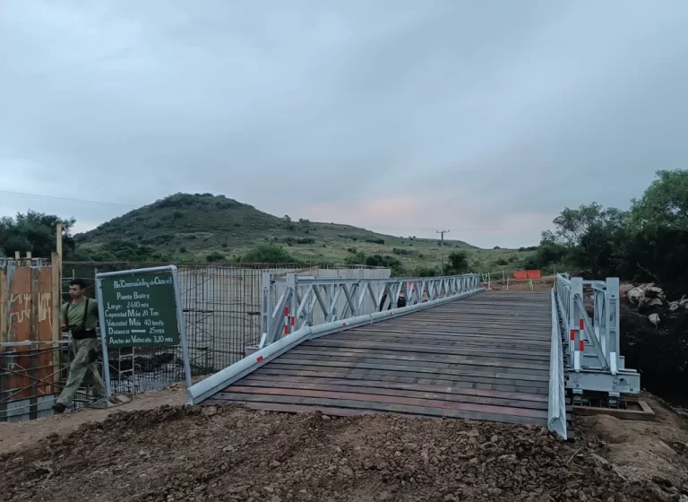 Se inauguró el puente táctico Bailey en Paso del Cerro