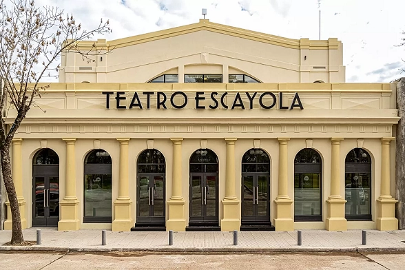 Diego Fischer presenta hoy “El precio de una traición” en el Teatro Escayola.Entrada libre.