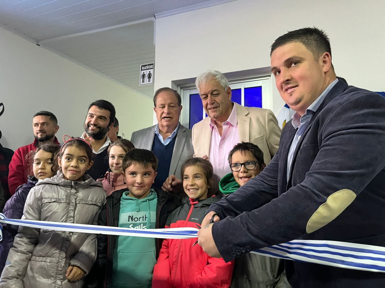 Intendente Wilson Ezquerra inauguró nuevo espacio en Oficina de la Juventud y sala de ensayo en Paso de los Toros