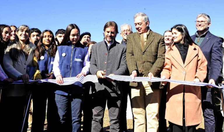 Lacalle Pou participó en inauguración de anexo de escuela agraria en Rincón de Valentín