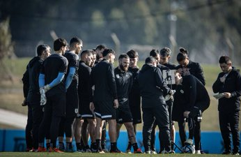 Selección Uruguay dio a conocer los 16 convocados para el amistoso frente a México.