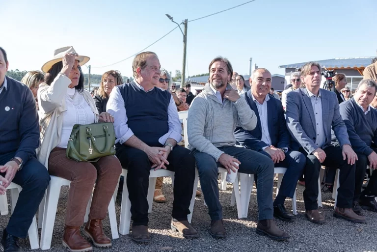 Intendente Ezquerra celebró la inauguración de 47 Viviendas en San Gregorio de Polanco