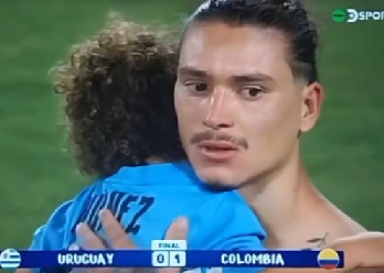 Copa América 2024: la tierna imagen de Darwin Núñez consolando a su hijo.