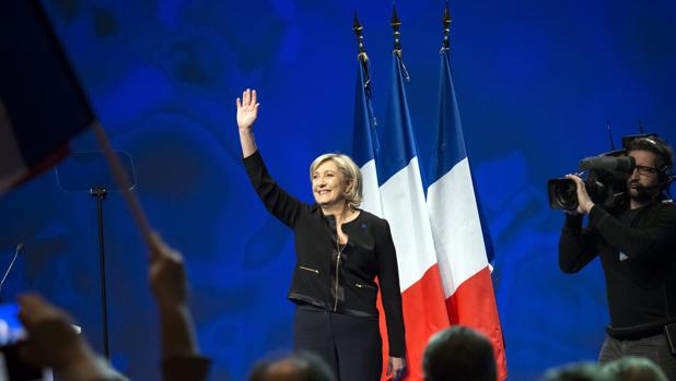 La justicia investiga a Marine Le Pen por financiación ilícita de su campaña.