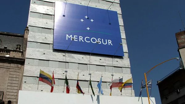 Cumbre del MERCOSUR. Lacalle Pou asume la presidencia pro témpore.