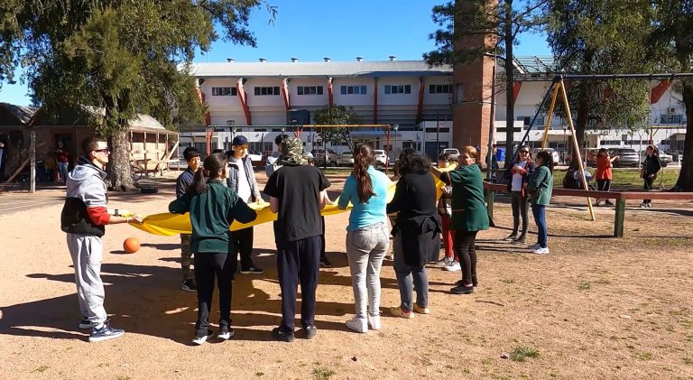 Escolares y liceales disfrutaron de unas Mini Olimpiadas en honor a los Juegos Olímpicos 2024