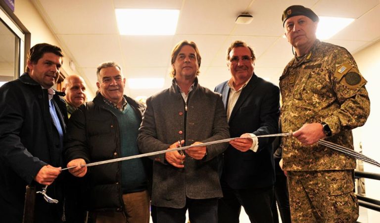 Lacalle Pou inauguró ampliación de centro médico para usuarios de Sanidad Militar en Durazno