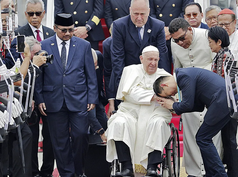 El Papa inicia su viaje más largo: 32.800 kilómetros por el sudeste asiático 