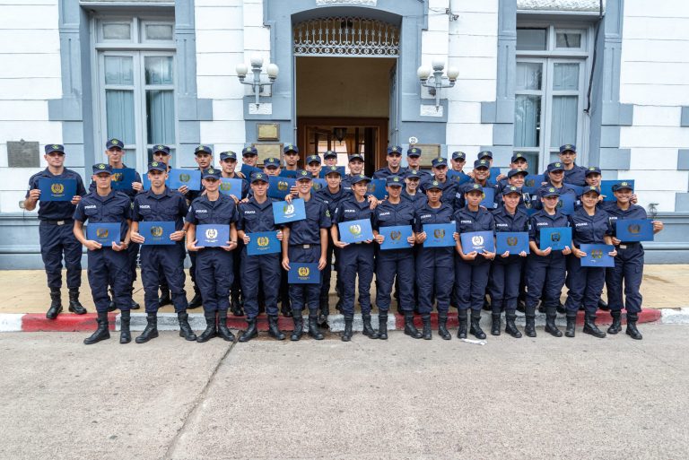 Acto de egreso de 37 nuevos policías en Tacuarembó contó con la presencia de autoridades nacionales y departamentales