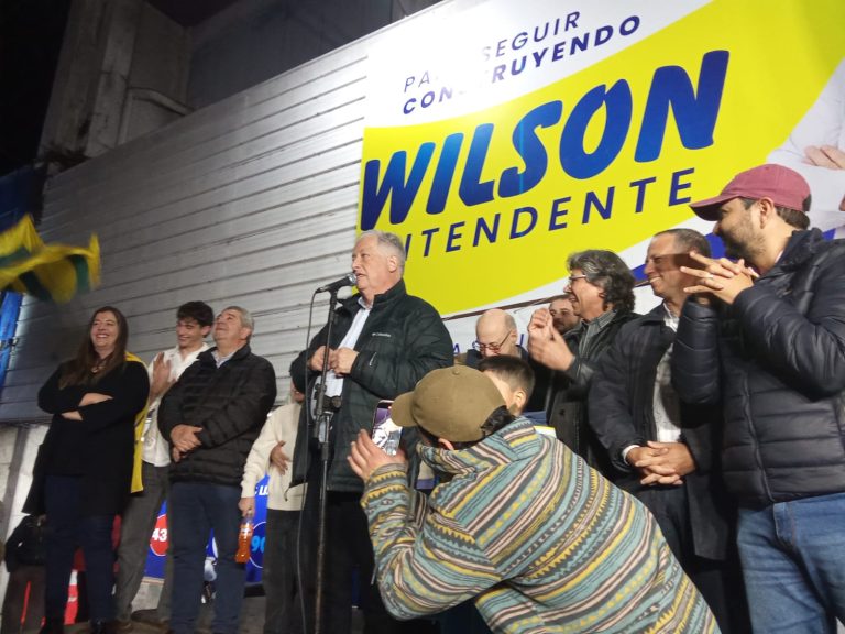 GANO WILSON , REELECTO POR 5 AÑOS EN TACUAREMBO POR EL PARTIDO NACIONAL