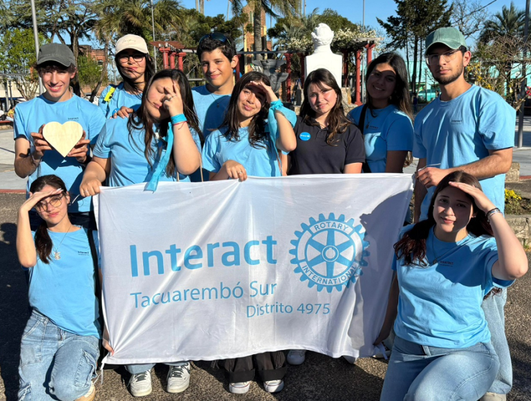 En el Día Mundial de la Paz, la Intendencia de Tacuarembó y los jóvenes de Interact Tacuarembó Sur para fomentar paz y cooperacion
