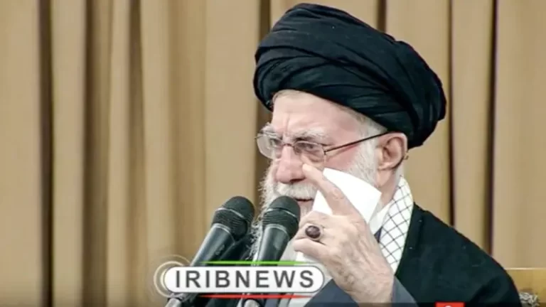 El líder supremo de Irán acusa a los manifestantes de «complacer» a Trump mientras las protestas se intensifican en el país