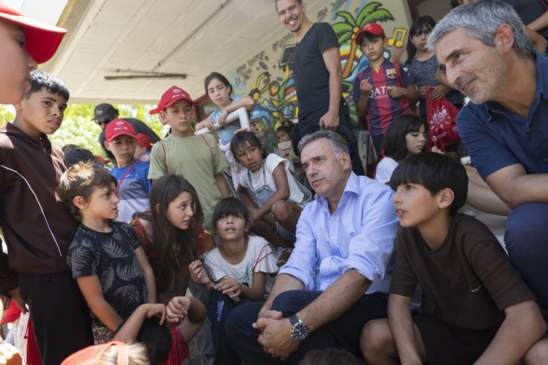 Presidente Orsi visitó experiencia de Escuelas de Verano en Salinas Norte
