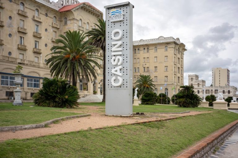 Reabrieron los Casinos del Estado tras acordar con el sindicato
