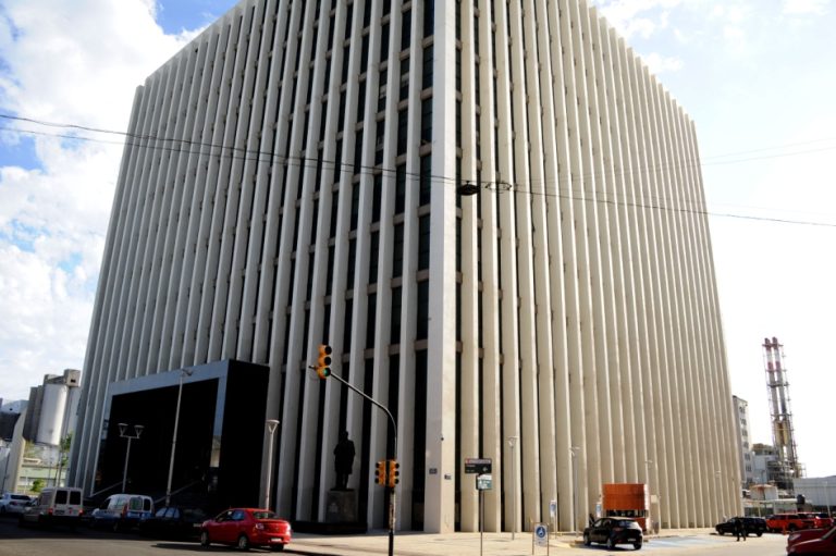 Unos 13.000 hogares regularizarán acceso al servicio de energía eléctrica