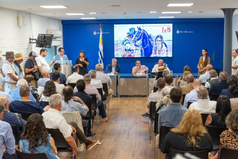 Lanzamiento de la 39ª Fiesta de la Patria Gaucha en el Ministerio de Turismo