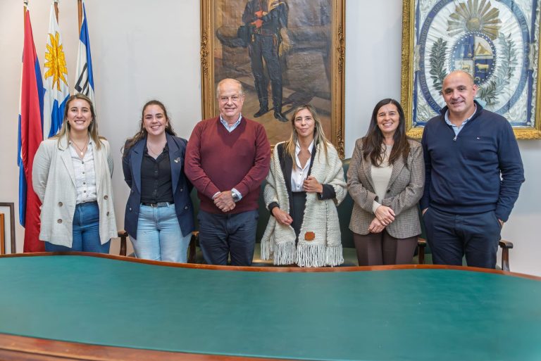 Wilson Ezquerra recibió a la subsecretaria de Turismo Ana Caram