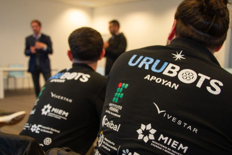 Estudiantes de UTEC representarán a Uruguay en dos competencias mundiales de robótica